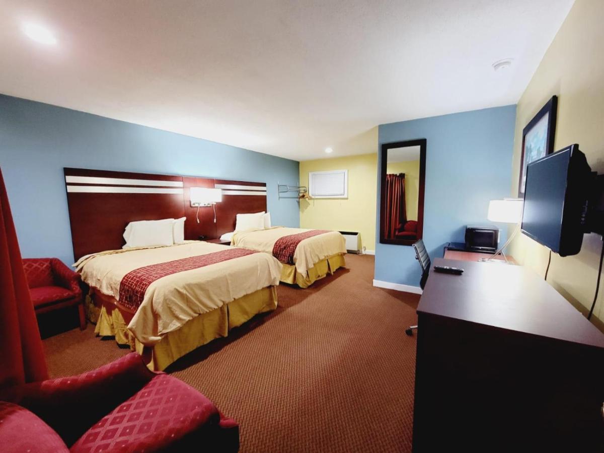 Bassett Motel Γουίλιαμσμπεργκ Εξωτερικό φωτογραφία